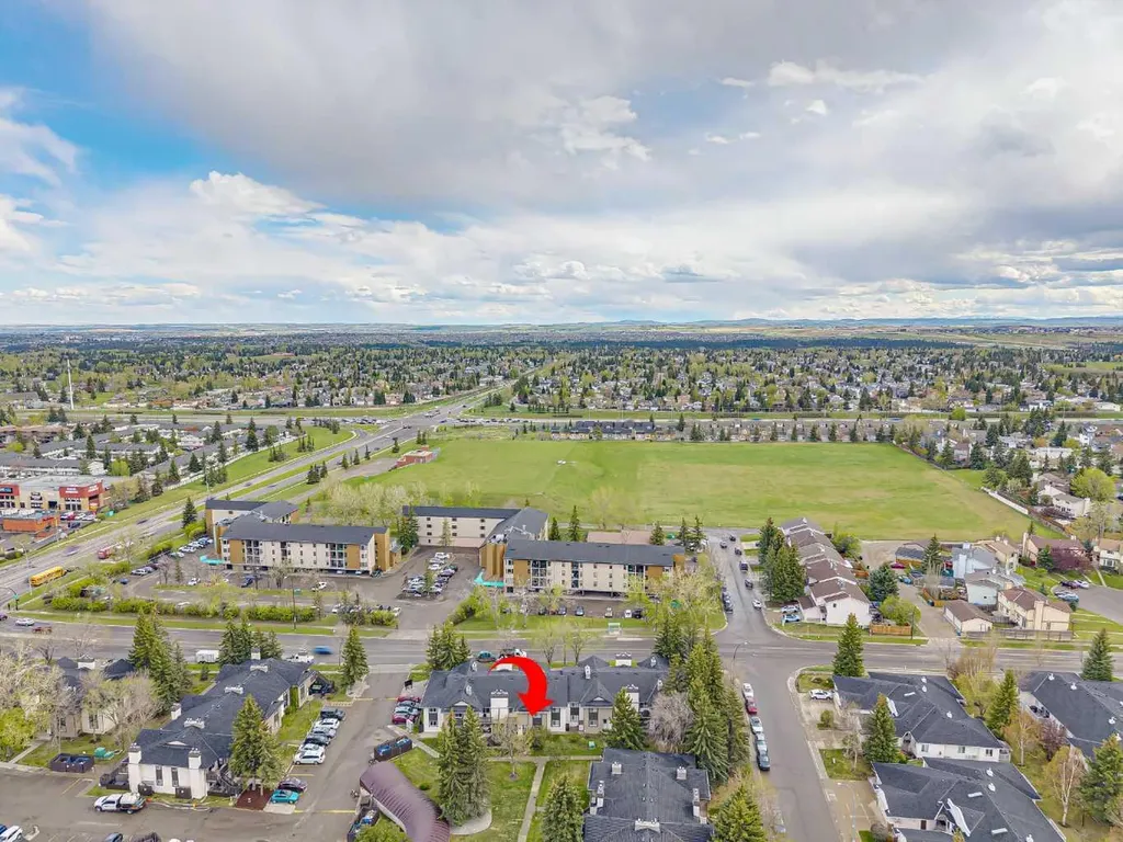 145 Cedar Springs Gardens SW Calgary AB T2W 5J9