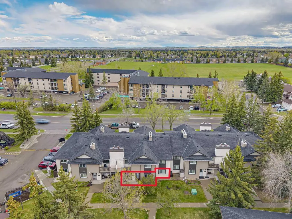 145 Cedar Springs Gardens SW Calgary AB T2W 5J9