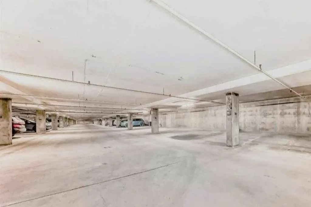 145 Cedar Springs Gardens SW Calgary AB T2W 5J9