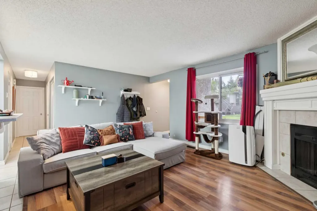145 Cedar Springs Gardens SW Calgary AB T2W 5J9