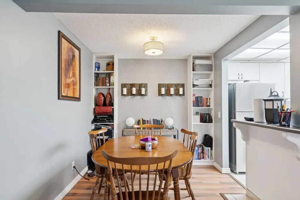 145 Cedar Springs Gardens SW Calgary AB T2W 5J9