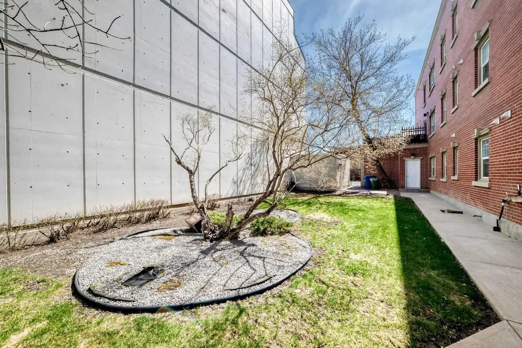 1125 17 Avenue SW Calgary AB T2T 0B5
