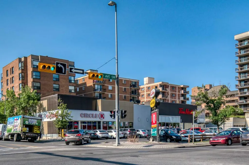 1125 17 Avenue SW Calgary AB T2T 0B5