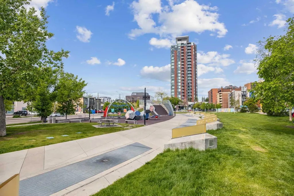 1125 17 Avenue SW Calgary AB T2T 0B5