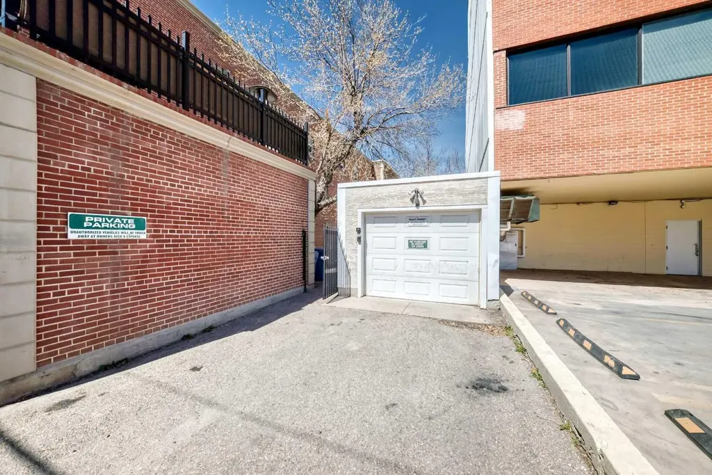 1125 17 Avenue SW Calgary AB T2T 0B5
