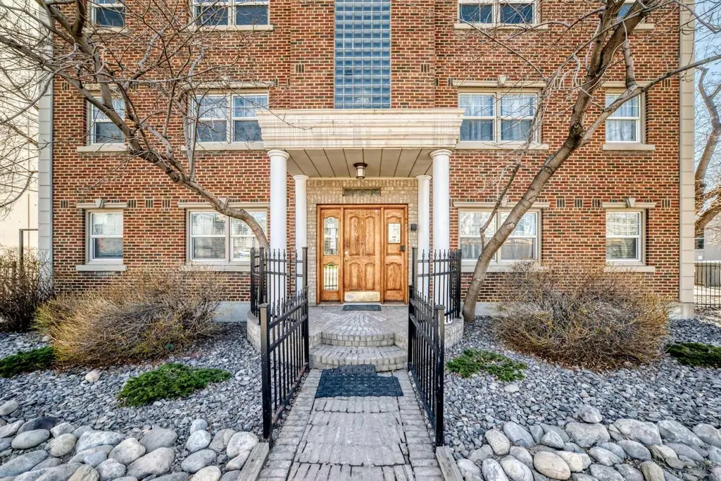 1125 17 Avenue SW Calgary AB T2T 0B5