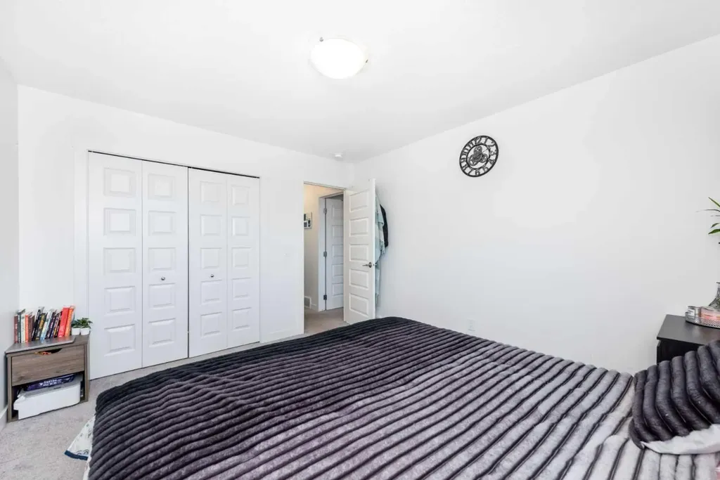 32 Saddlestone Way NE Calgary AB T3J 2C9