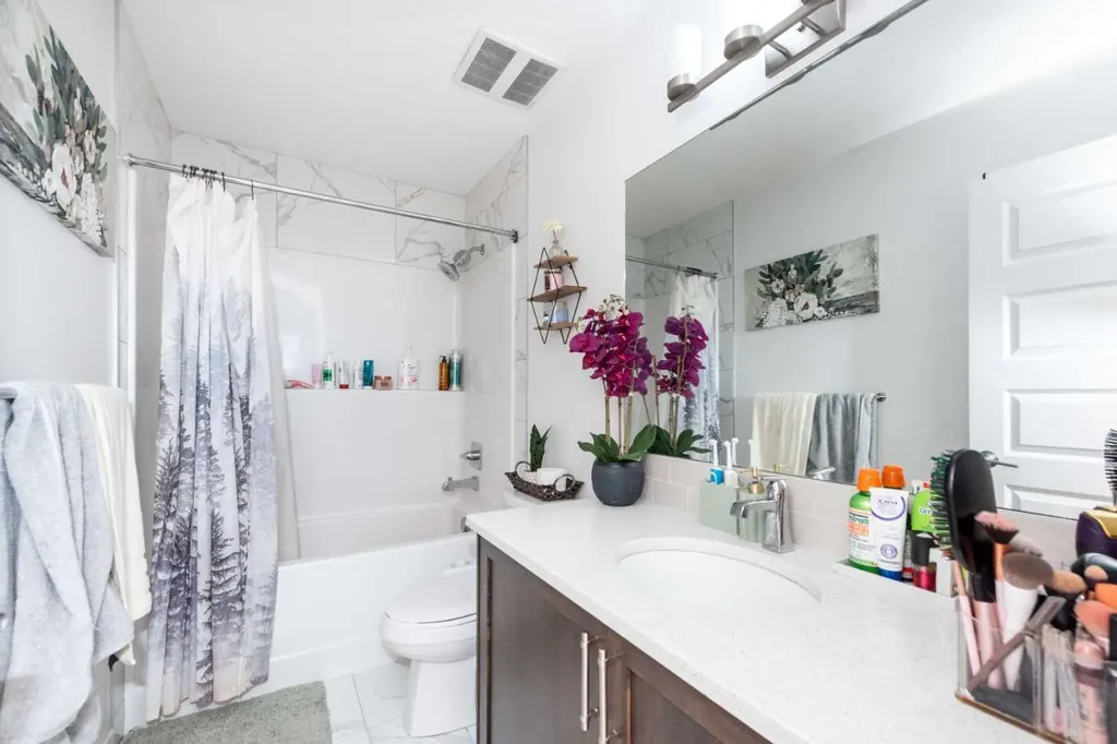 32 Saddlestone Way NE Calgary AB T3J 2C9