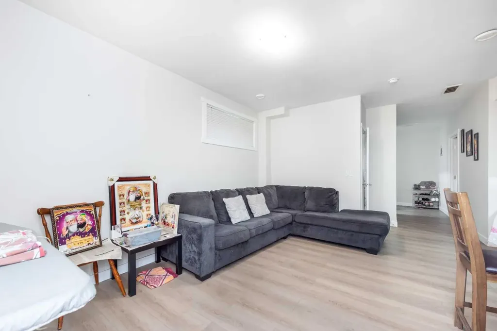 32 Saddlestone Way NE Calgary AB T3J 2C9