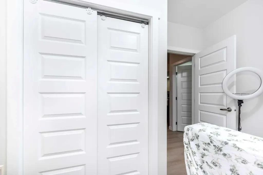 32 Saddlestone Way NE Calgary AB T3J 2C9