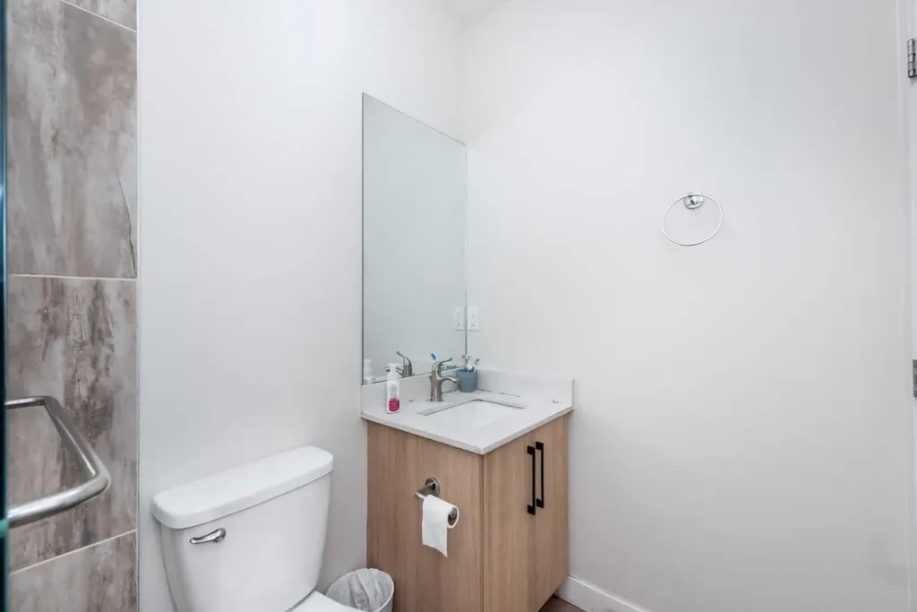 32 Saddlestone Way NE Calgary AB T3J 2C9