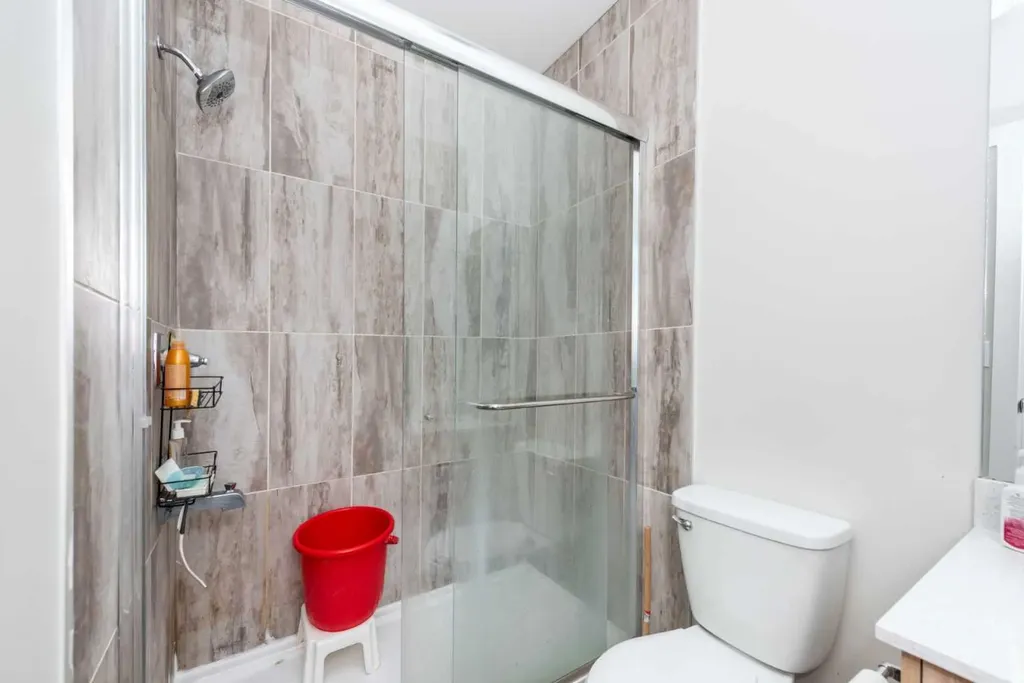 32 Saddlestone Way NE Calgary AB T3J 2C9