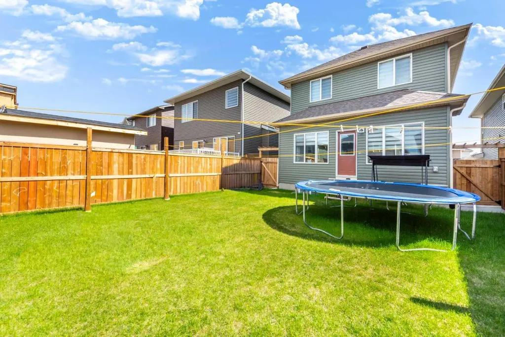 32 Saddlestone Way NE Calgary AB T3J 2C9