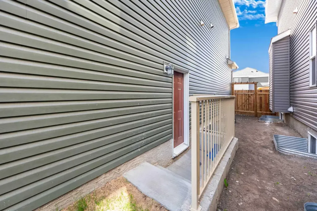 32 Saddlestone Way NE Calgary AB T3J 2C9