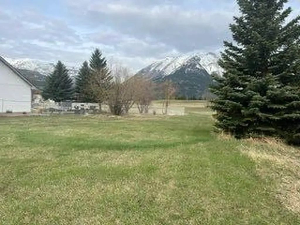 3010 221 Street Bellevue AB T0K 0C0