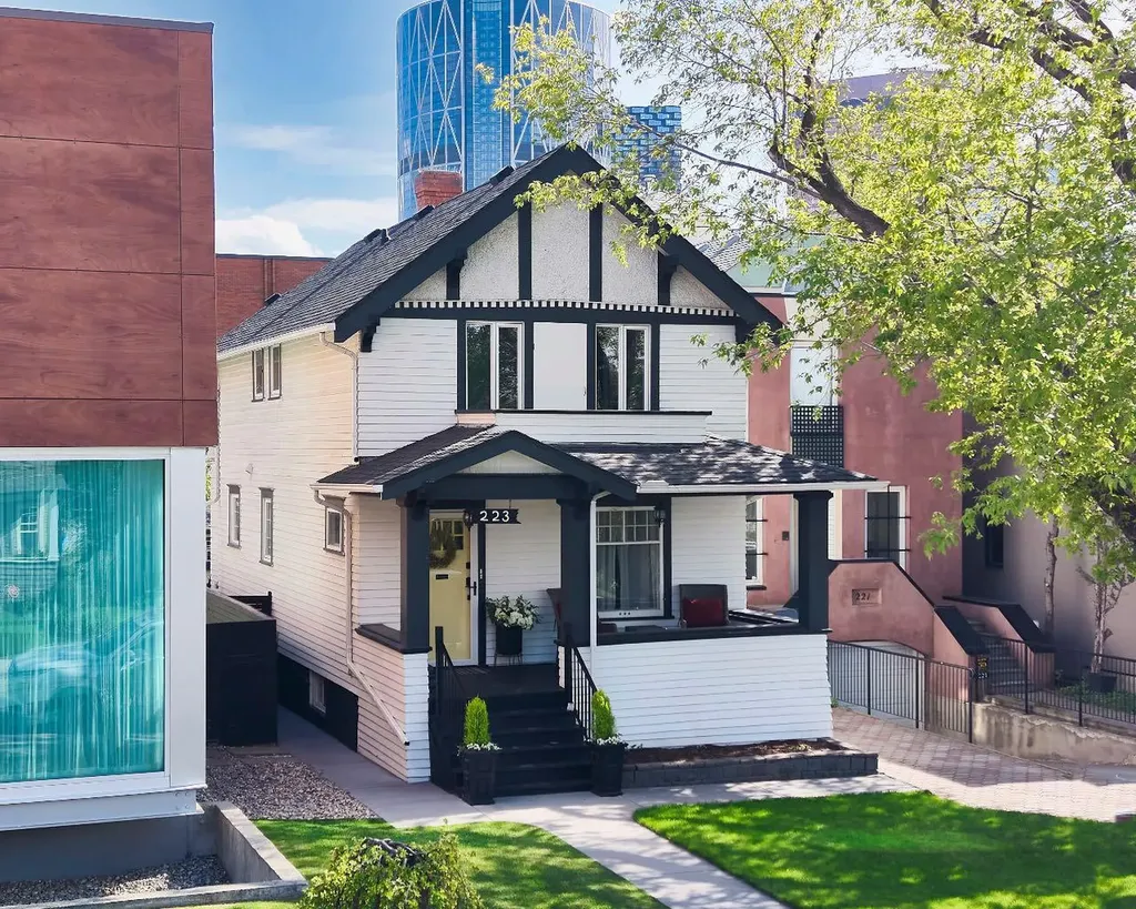 223 2 Avenue NE Calgary AB T2E 0E3