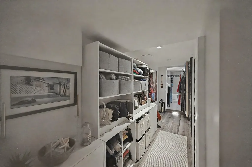 223 2 Avenue NE Calgary AB T2E 0E3