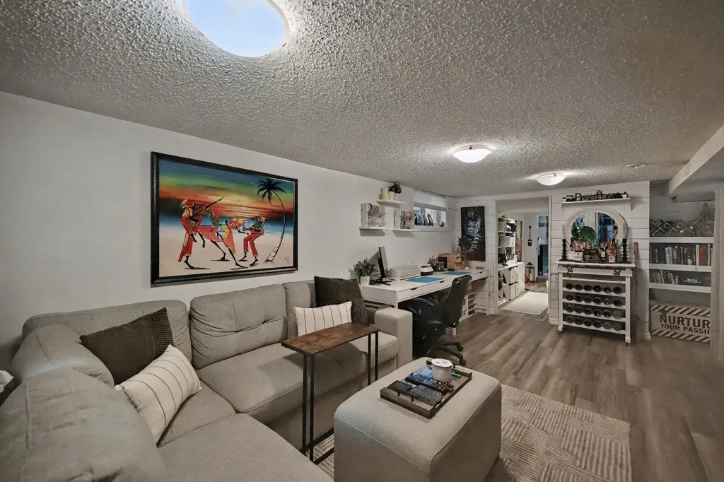 223 2 Avenue NE Calgary AB T2E 0E3