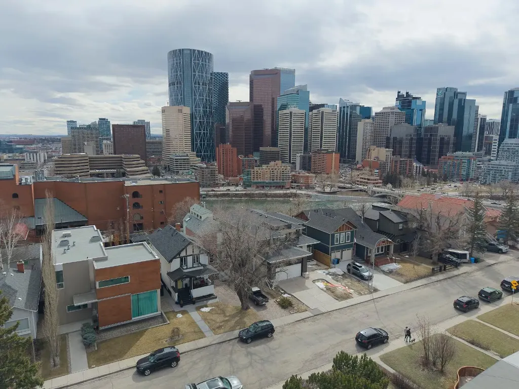 223 2 Avenue NE Calgary AB T2E 0E3