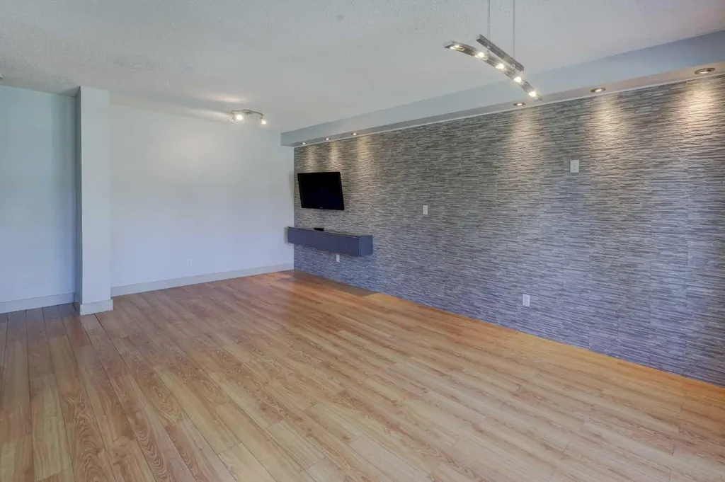 116 Silver Crest Drive Calgary AB T3B 4B9