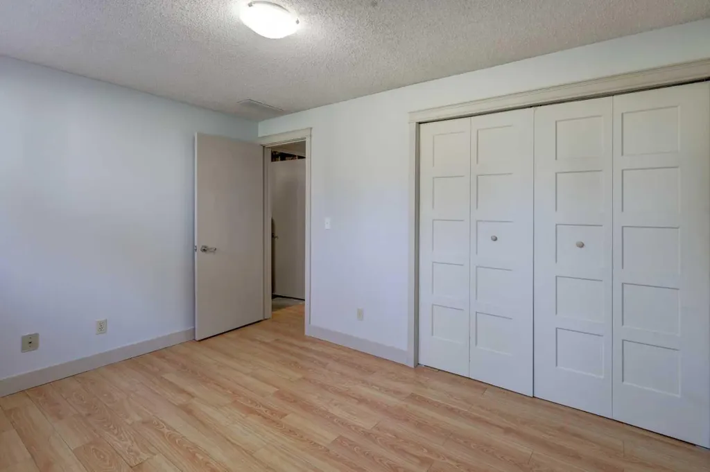 116 Silver Crest Drive Calgary AB T3B 4B9