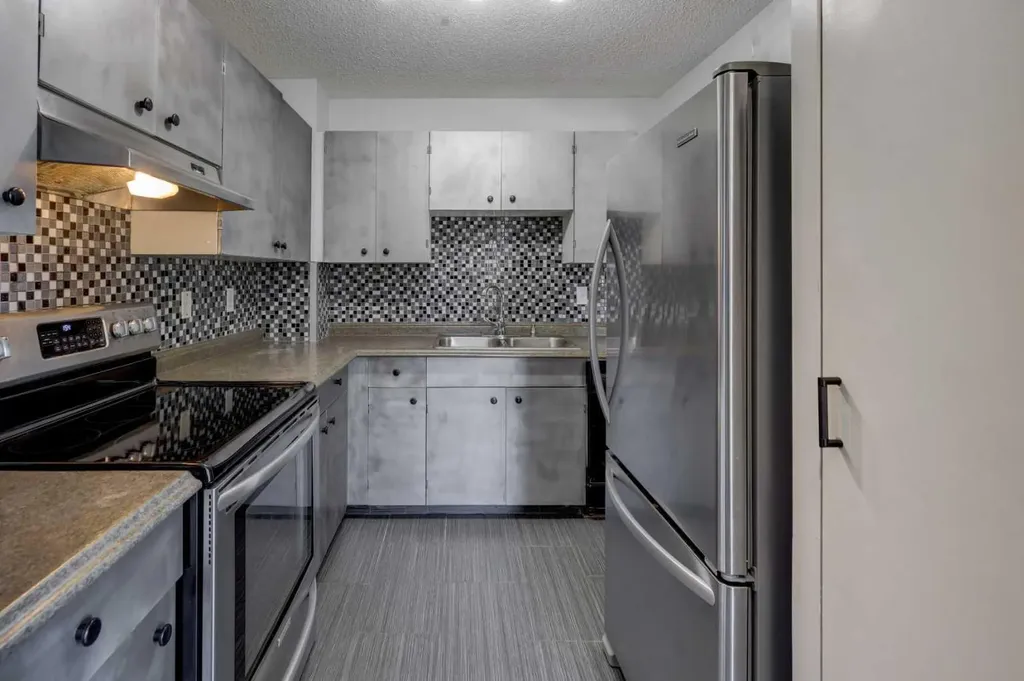116 Silver Crest Drive Calgary AB T3B 4B9