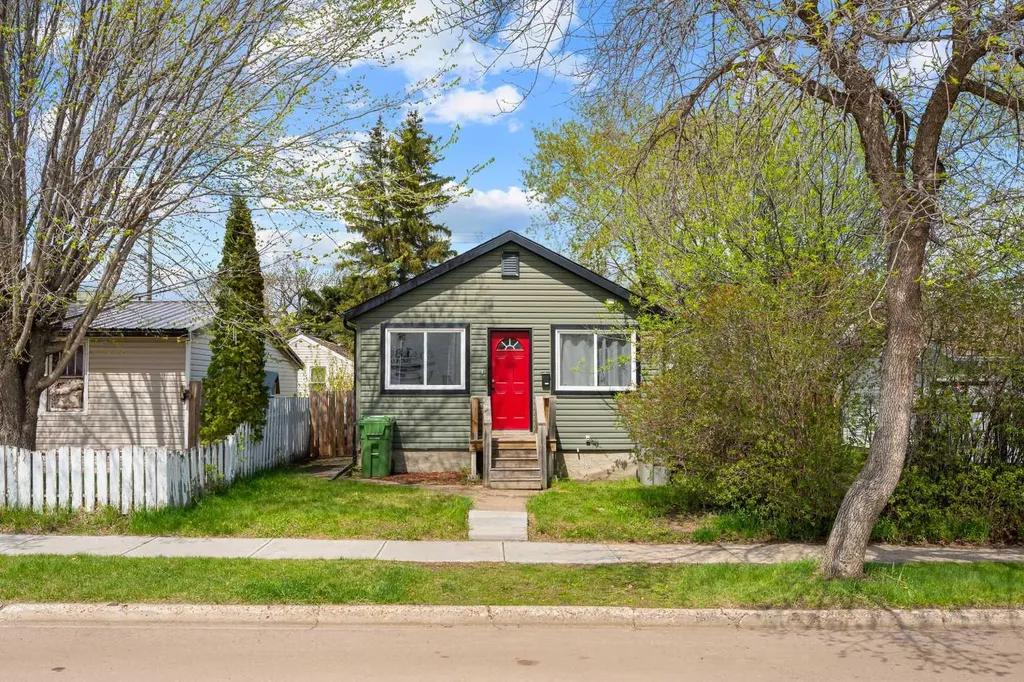4724 49 Street Lloydminster SK S9V 0L8