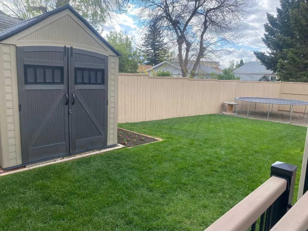 418 12 Avenue N Lethbridge AB T1H 1P3