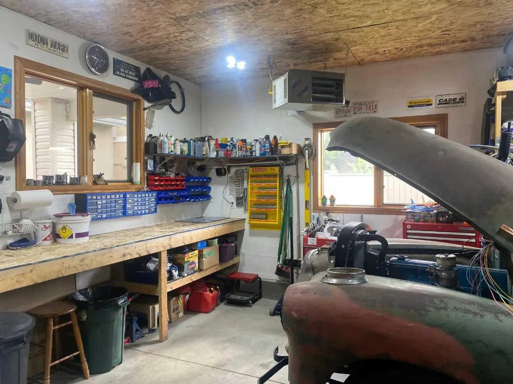 418 12 Avenue N Lethbridge AB T1H 1P3