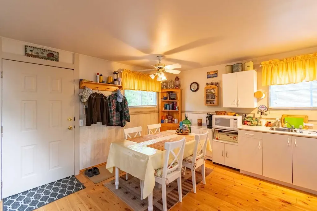 14 & 16 4 Street White Sands AB T0C 2L0