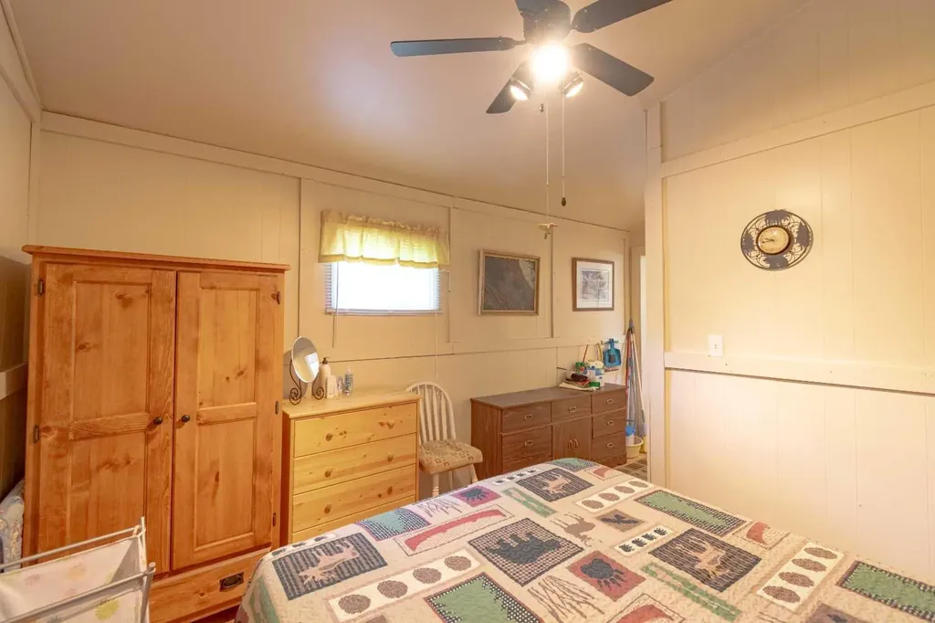 14 & 16 4 Street White Sands AB T0C 2L0