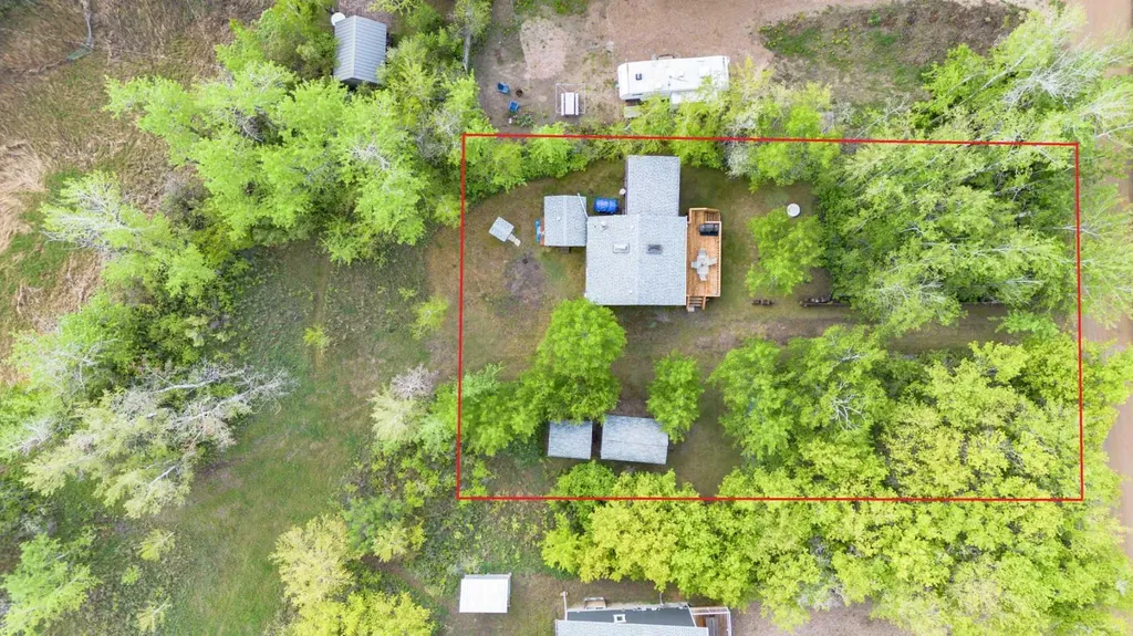 14 & 16 4 Street White Sands AB T0C 2L0