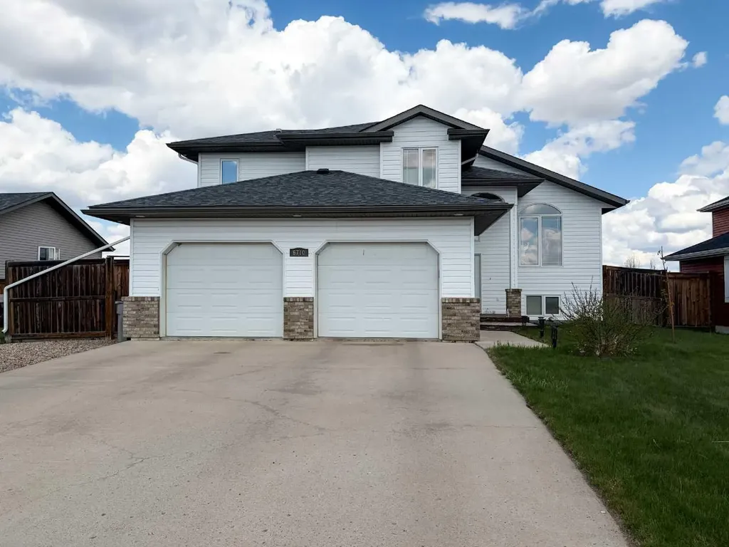 6710 43 Ave Close Stettler AB T4K 1K6