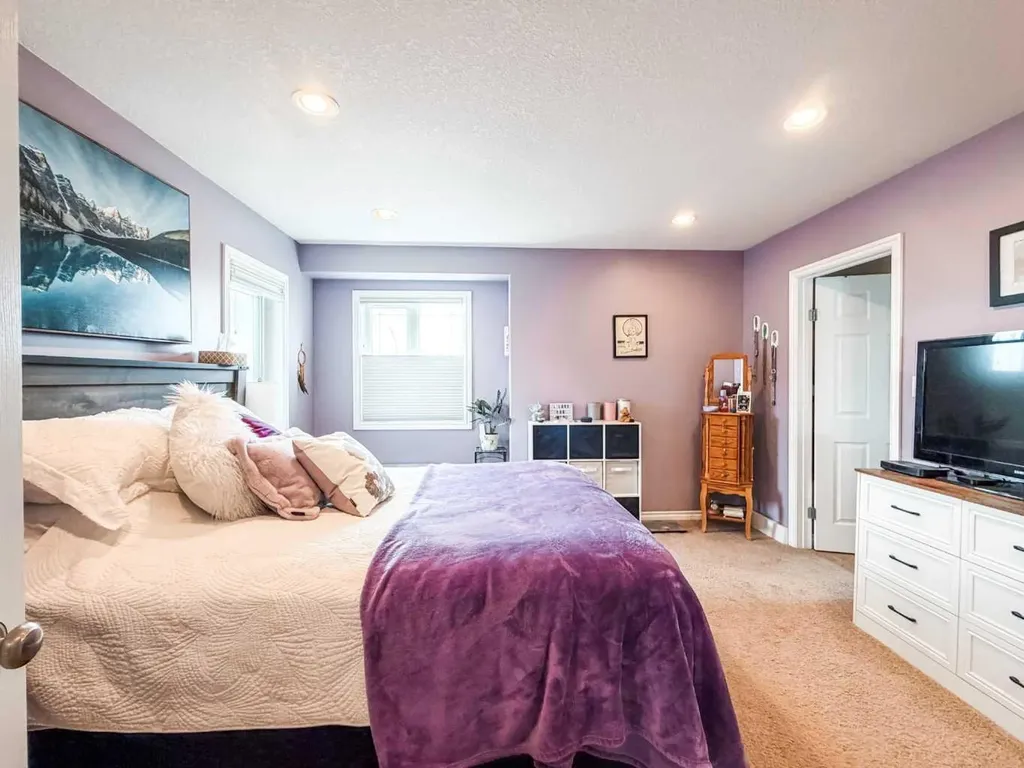 6710 43 Ave Close Stettler AB T4K 1K6