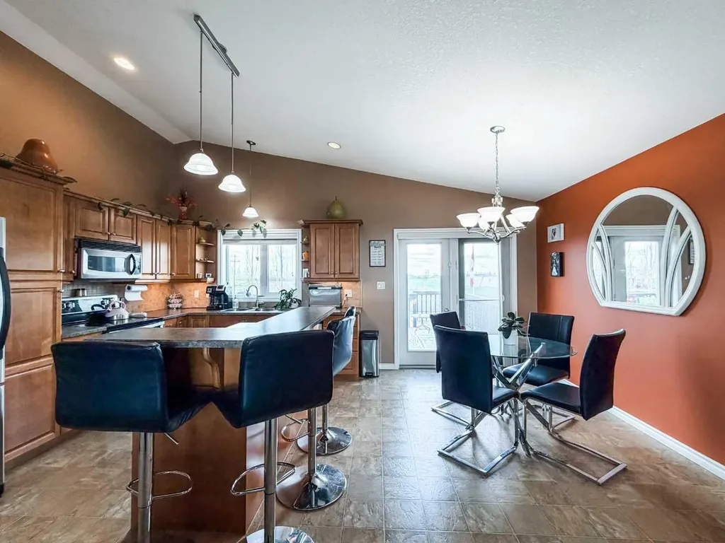 6710 43 Ave Close Stettler AB T4K 1K6