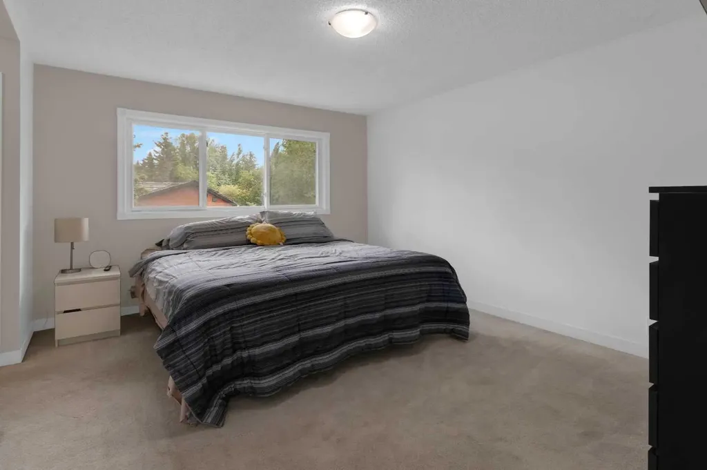 6104 Dalcastle Link Calgary AB T3A 2P5
