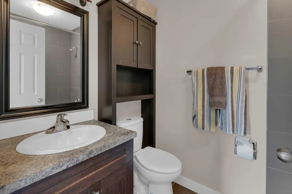 6104 Dalcastle Link Calgary AB T3A 2P5