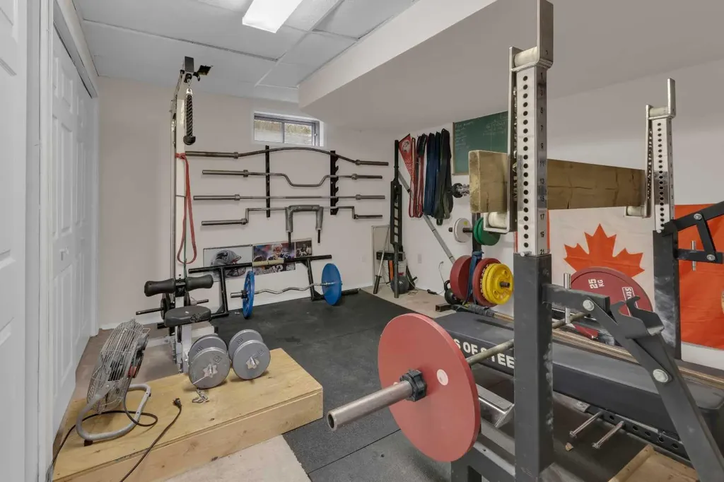 6104 Dalcastle Link Calgary AB T3A 2P5