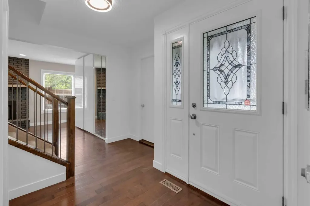 6104 Dalcastle Link Calgary AB T3A 2P5