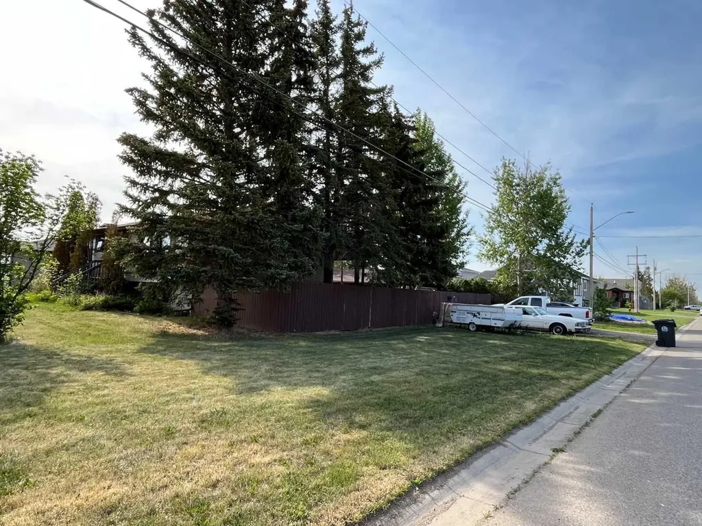 310E 300 N Raymond AB T0K 2S0