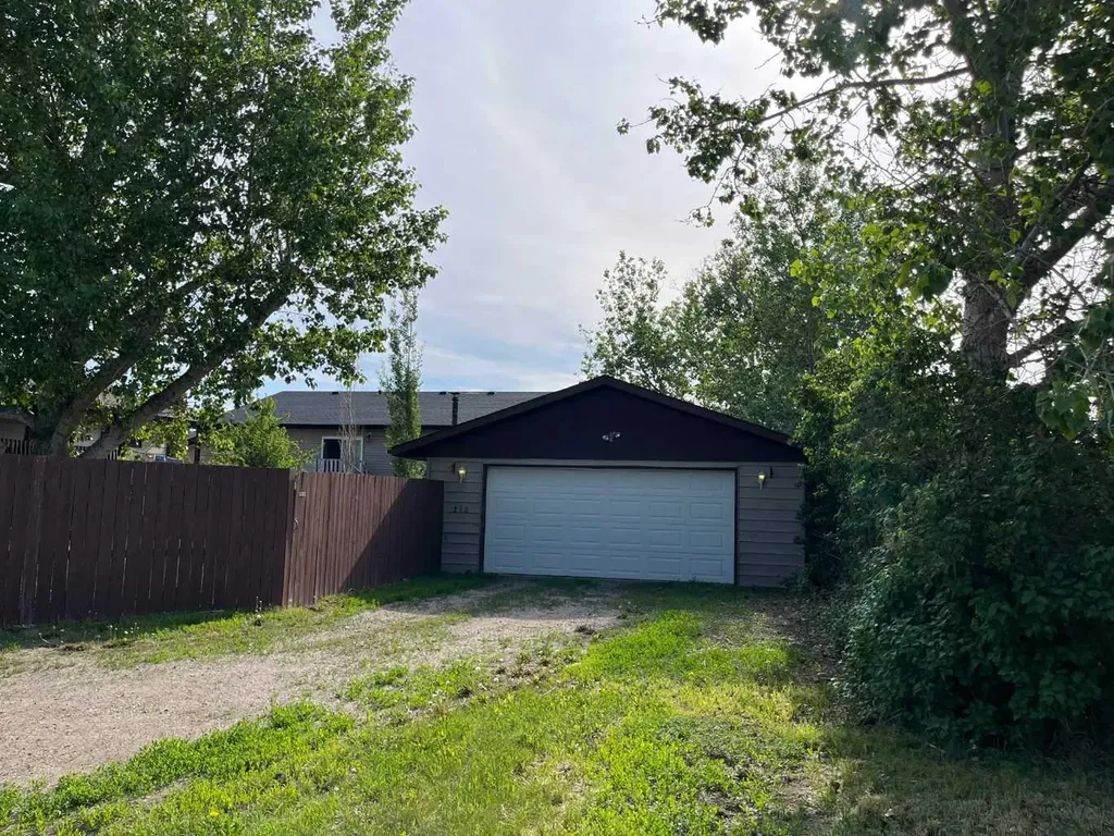 310E 300 N Raymond AB T0K 2S0