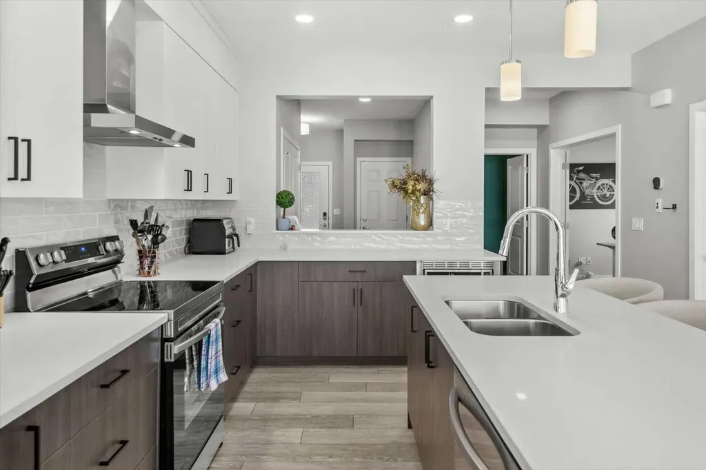243 Silver Spruce Grove SW Calgary AB T2X 5M2