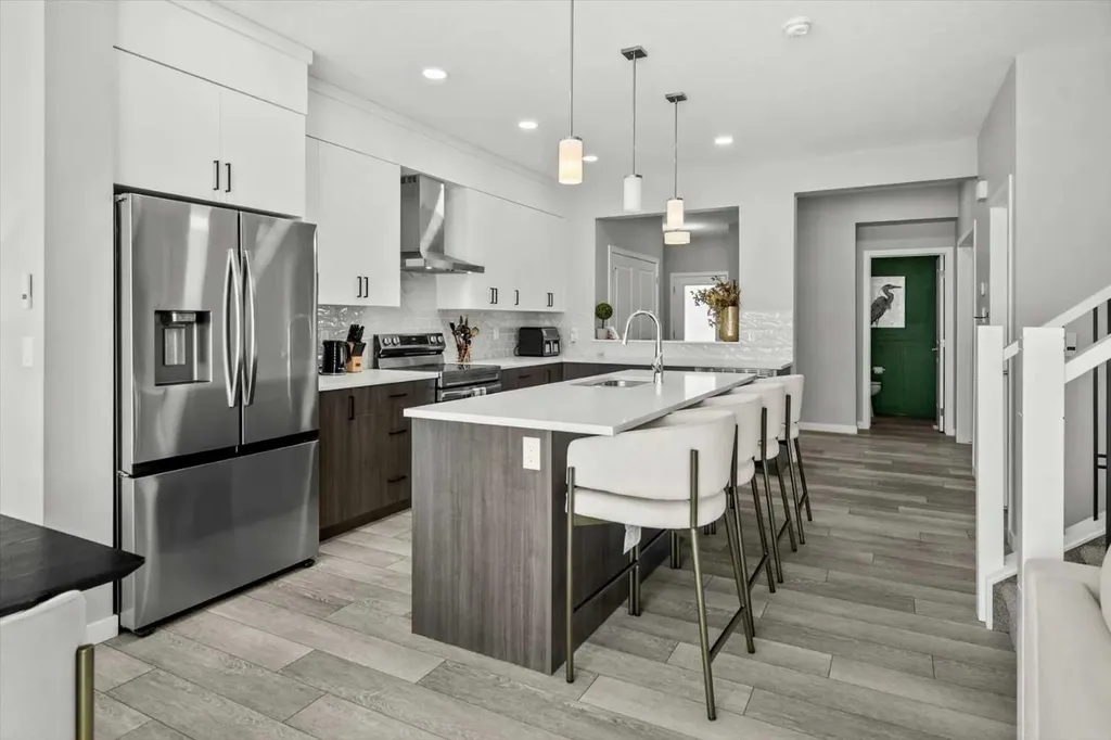243 Silver Spruce Grove SW Calgary AB T2X 5M2