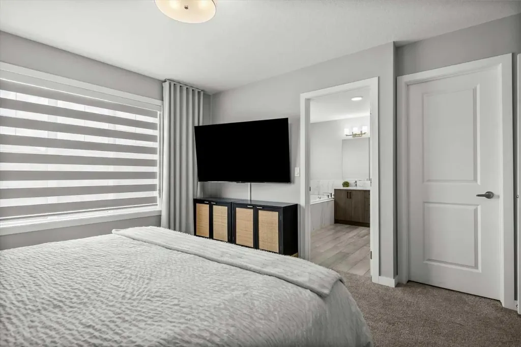243 Silver Spruce Grove SW Calgary AB T2X 5M2