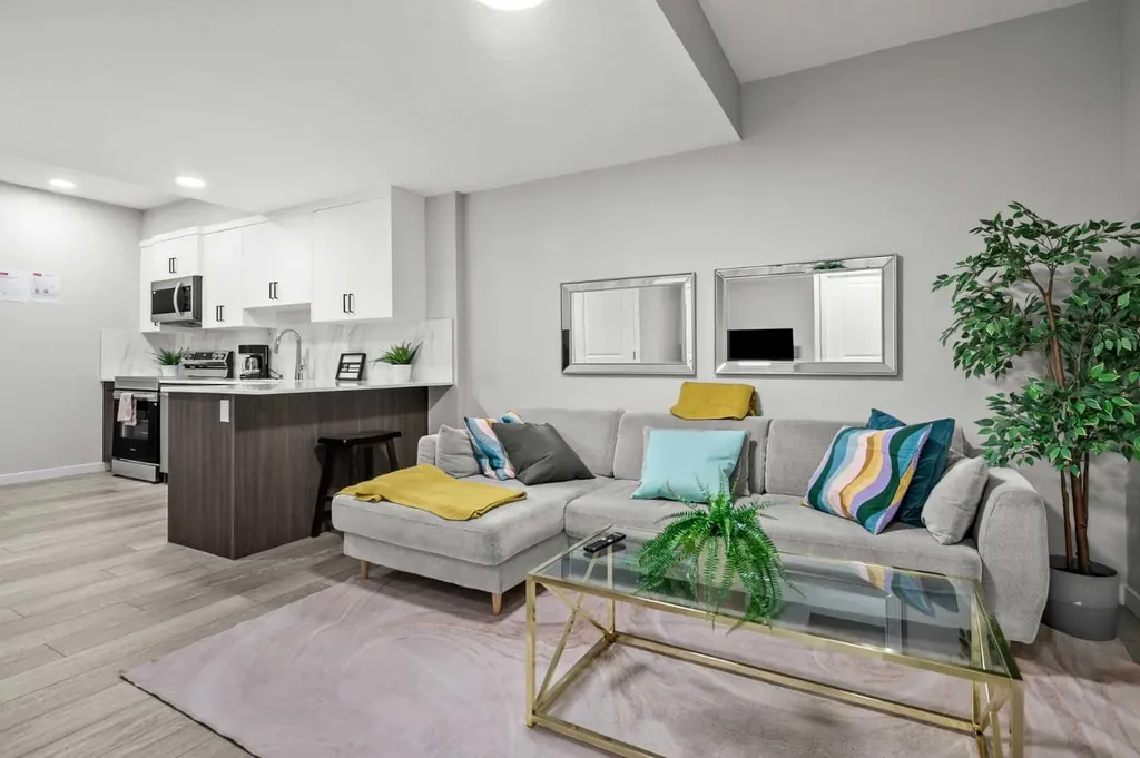 243 Silver Spruce Grove SW Calgary AB T2X 5M2