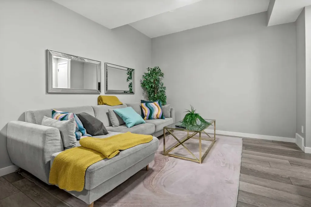243 Silver Spruce Grove SW Calgary AB T2X 5M2