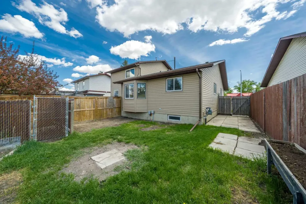 2164 Summerfield Boulevard SE Airdrie AB T4B 1X5
