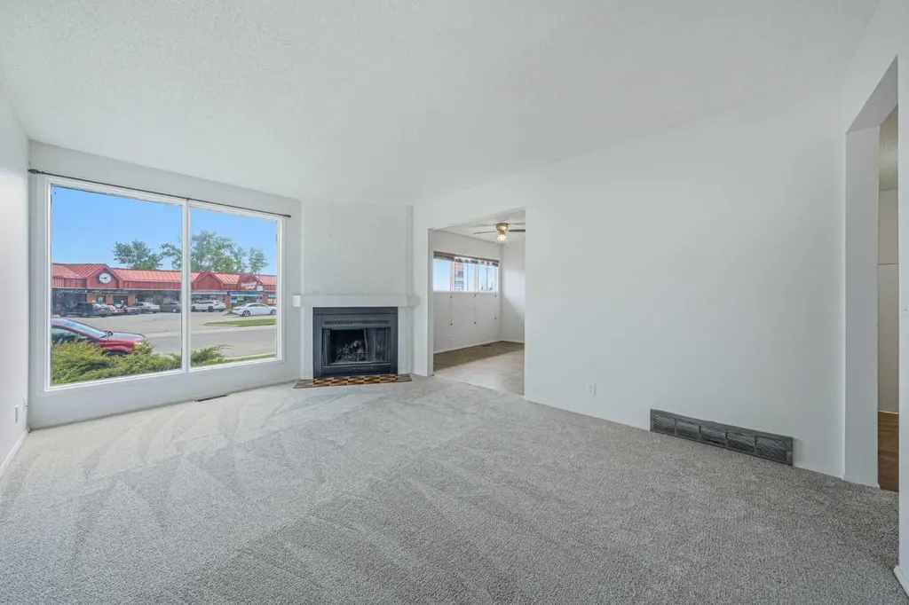 2164 Summerfield Boulevard SE Airdrie AB T4B 1X5