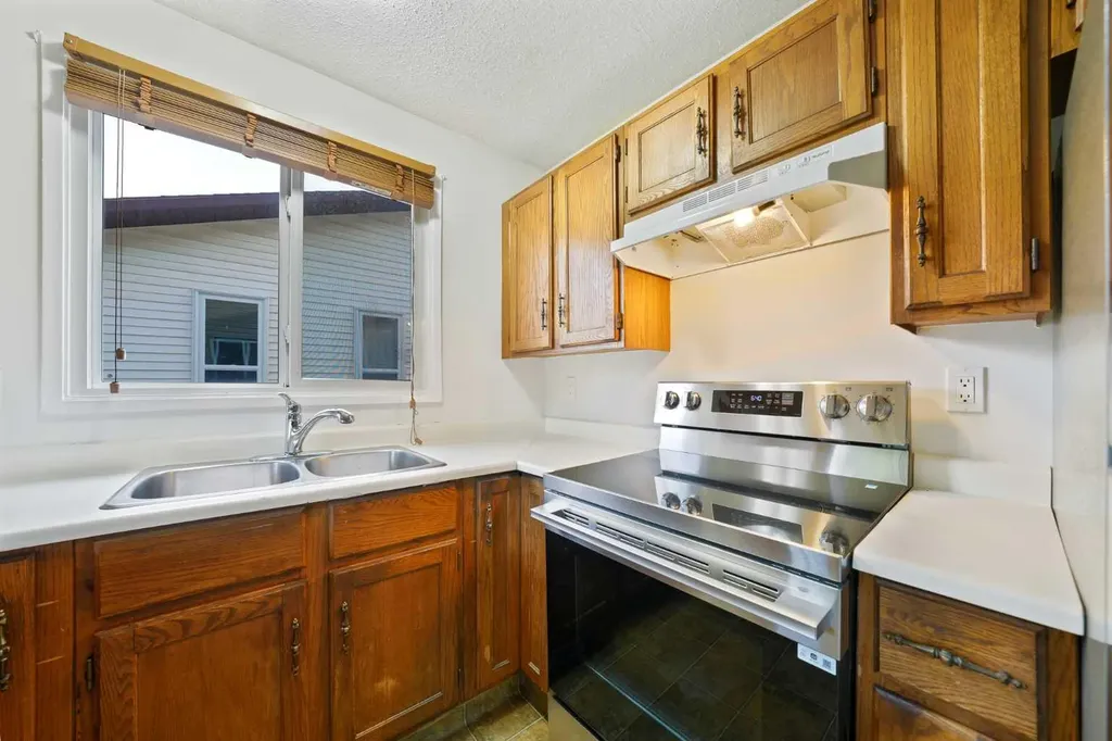 2164 Summerfield Boulevard SE Airdrie AB T4B 1X5