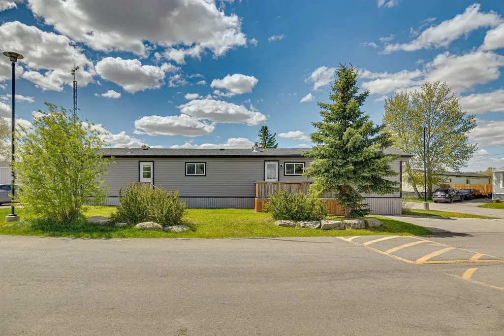 418 Kanell Drive NE High River AB T1V 1J6